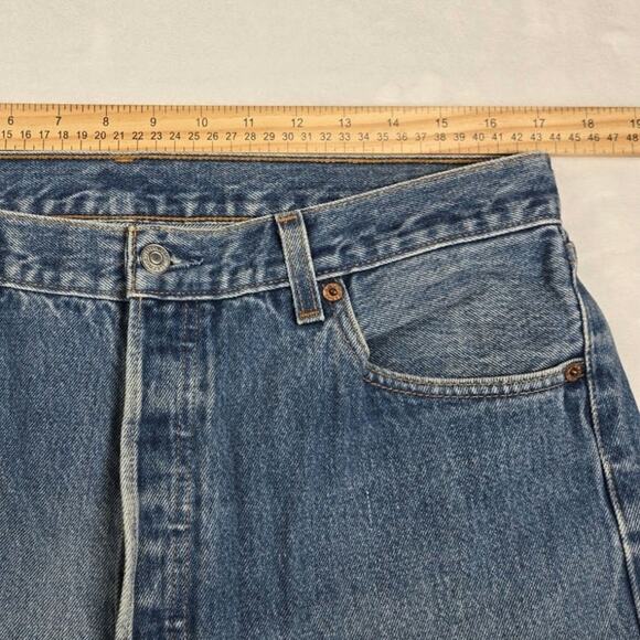 Levi's Vintage 501 Jeans Mens 36x32 Y2K Blue Button Fly Made in Mexico (34x30.5) - Picture 6 of 10